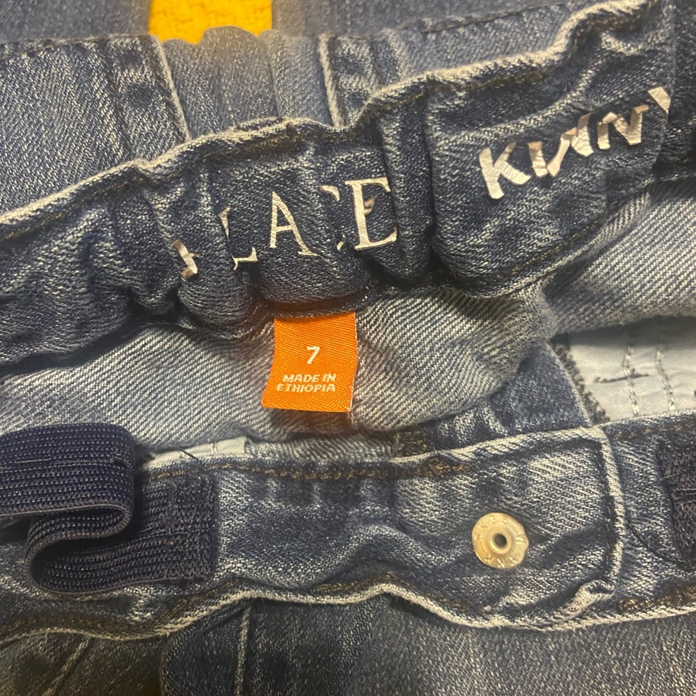 Place Skinny Jeans - Picture 3 of 4